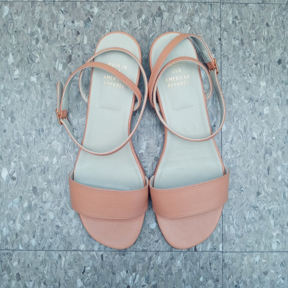🇺🇸 American Apparel Nude Low Heel Sandals